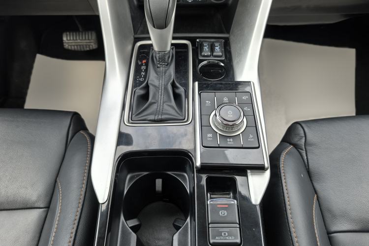 Used Mitsubishi Eclipse Cross 2019 1.5T CVT Two-Wheel Drive Dream Edition China VI Standard Interior 9
