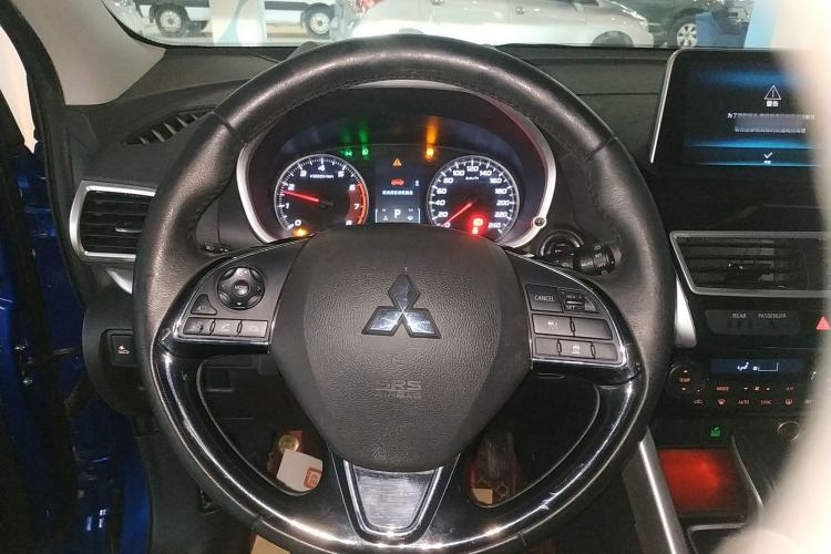 Used Mitsubishi Eclipse Cross 2019 1.5T CVT Two-Wheel Drive Belief Edition China VI Standard Steering Wheel