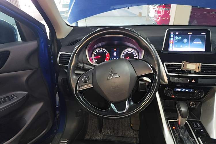 Used Mitsubishi Eclipse Cross 2019 1.5T CVT Two-Wheel Drive Dream Edition China VI Standard Steering Wheel