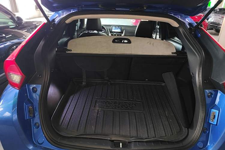 Used Mitsubishi Eclipse Cross 2019 1.5T CVT Two-Wheel Drive Dream Edition China VI Standard Trunk