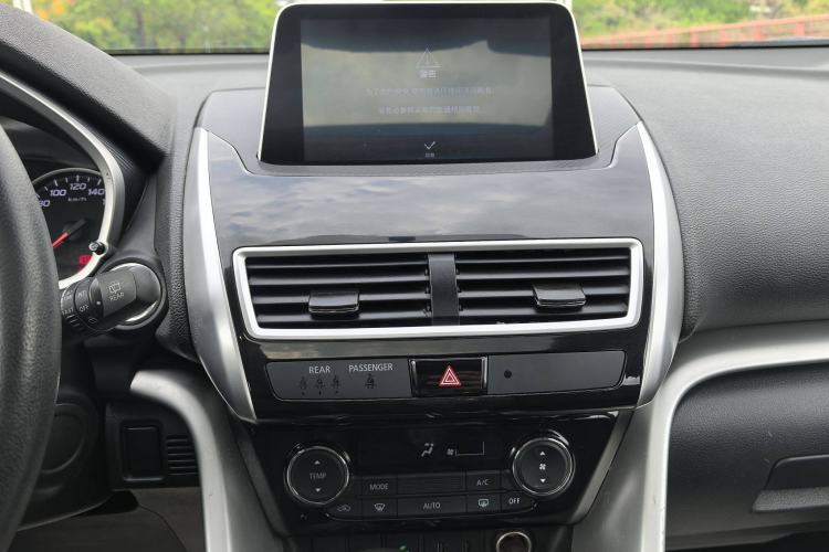 Used Mitsubishi Eclipse Cross 2019 1.5T CVT Two-Wheel Drive Belief Edition China VI Standard Audio And AC Panel