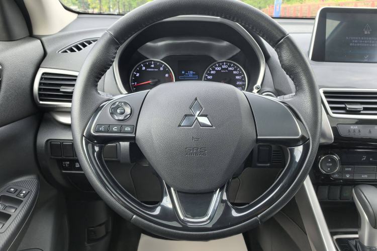 Used Mitsubishi Eclipse Cross 2019 1.5T CVT Two-Wheel Drive Belief Edition China VI Standard Steering Wheel