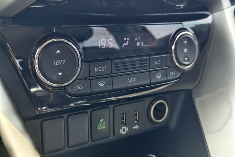 Used Mitsubishi Eclipse Cross 2019 1.5T CVT Two-Wheel Drive Dream Edition China VI Standard Audio And AC Panel