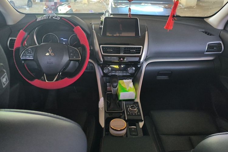 Used Mitsubishi Eclipse Cross 2019 1.5T CVT Two-Wheel Drive Belief Edition China VI Standard Center Console