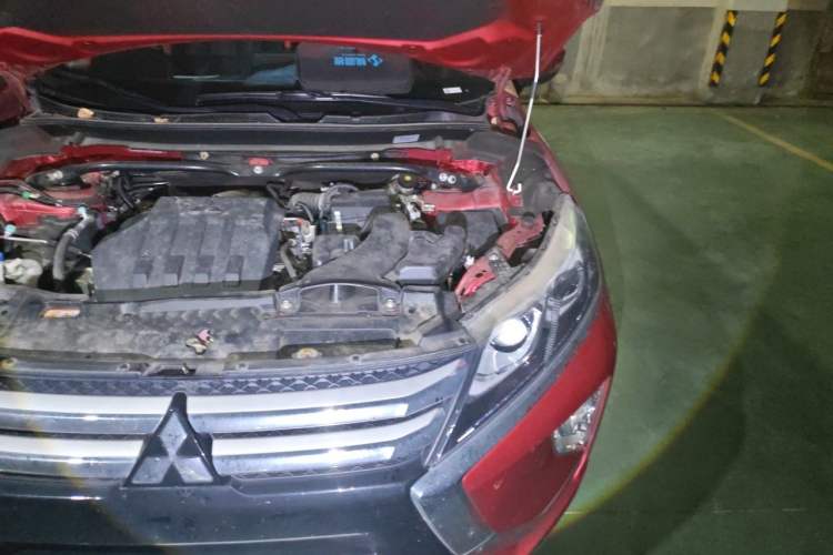 Used Mitsubishi Eclipse Cross 2019 1.5T CVT Two-Wheel Drive Dream Edition China VI Standard Engine Bay Left