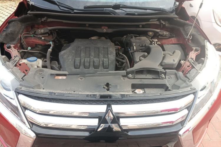 Used Mitsubishi Eclipse Cross 2019 1.5T CVT Two-Wheel Drive Dream Edition China VI Standard Engine Bay
