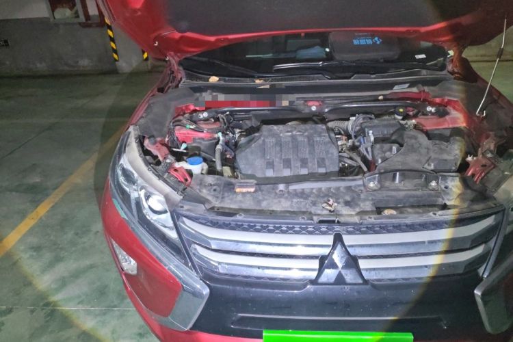 Used Mitsubishi Eclipse Cross 2019 1.5T CVT Two-Wheel Drive Dream Edition China VI Standard Engine Bay Right