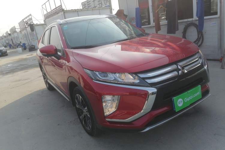Used Mitsubishi Eclipse Cross 2019 1.5T CVT Two-Wheel Drive Dream Edition China VI Standard Front Right 45 Deg