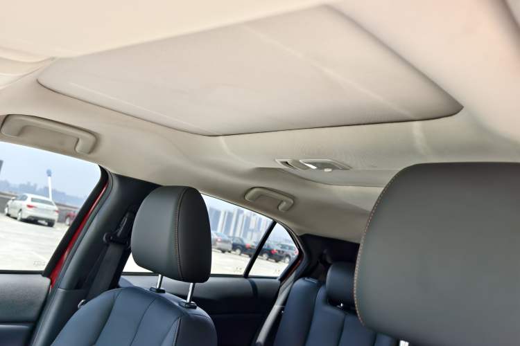 Used Mitsubishi Eclipse Cross 2019 1.5T CVT Two-Wheel Drive Dream Edition China VI Standard Headliner