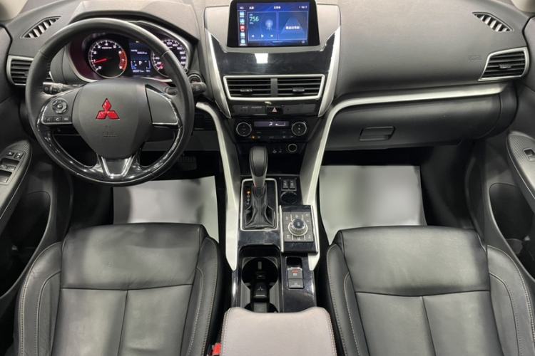 Used Mitsubishi Eclipse Cross 2019 1.5T CVT Two-Wheel Drive Dream Edition China VI Standard Interior 2