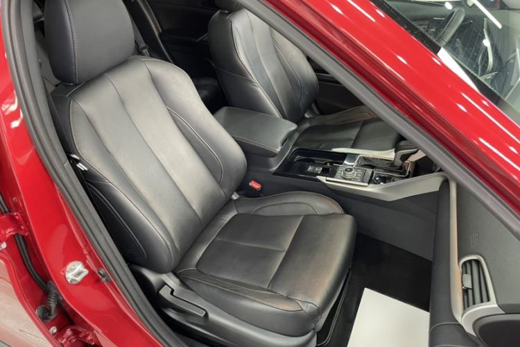 Used Mitsubishi Eclipse Cross 2019 1.5T CVT Two-Wheel Drive Dream Edition China VI Standard Interior 4
