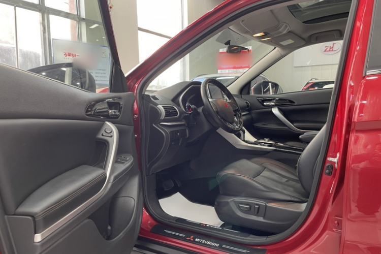 Used Mitsubishi Eclipse Cross 2019 1.5T CVT Two-Wheel Drive Dream Edition China VI Standard Interior 6