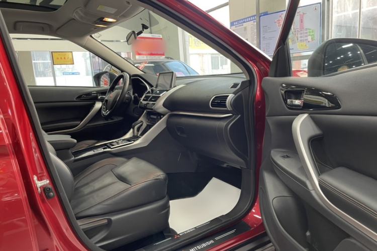 Used Mitsubishi Eclipse Cross 2019 1.5T CVT Two-Wheel Drive Dream Edition China VI Standard Interior 7