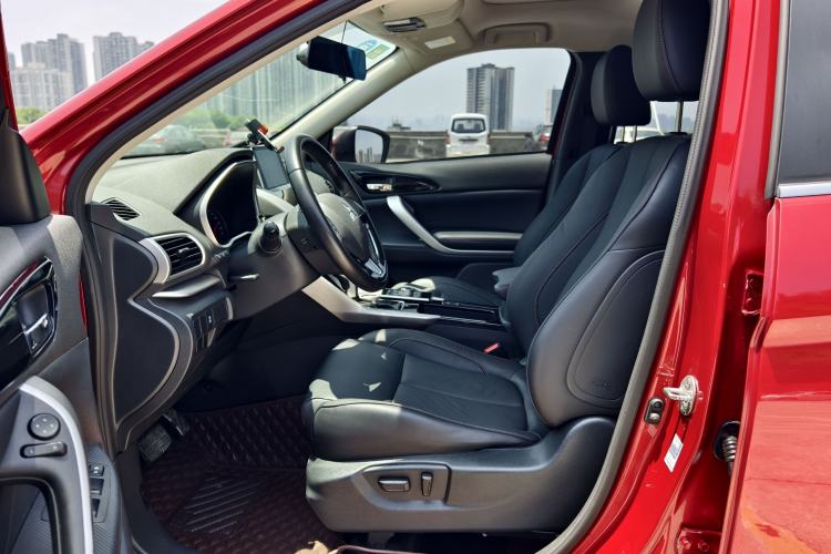 Used Mitsubishi Eclipse Cross 2019 1.5T CVT Two-Wheel Drive Dream Edition China VI Standard Interior 7