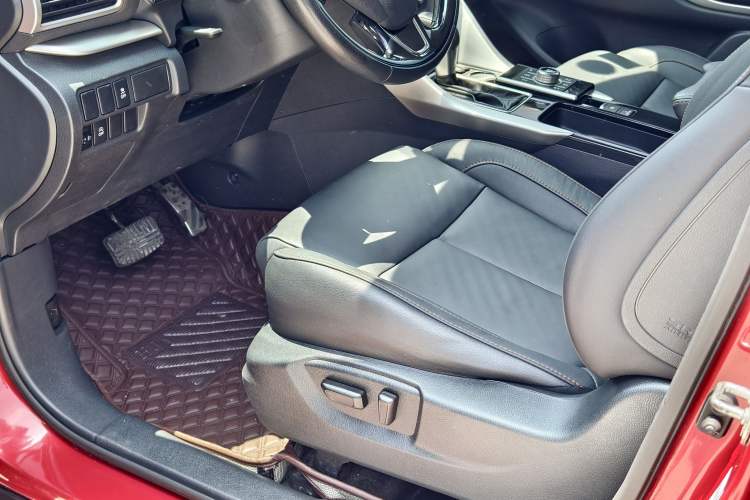Used Mitsubishi Eclipse Cross 2019 1.5T CVT Two-Wheel Drive Dream Edition China VI Standard Left Front Seat