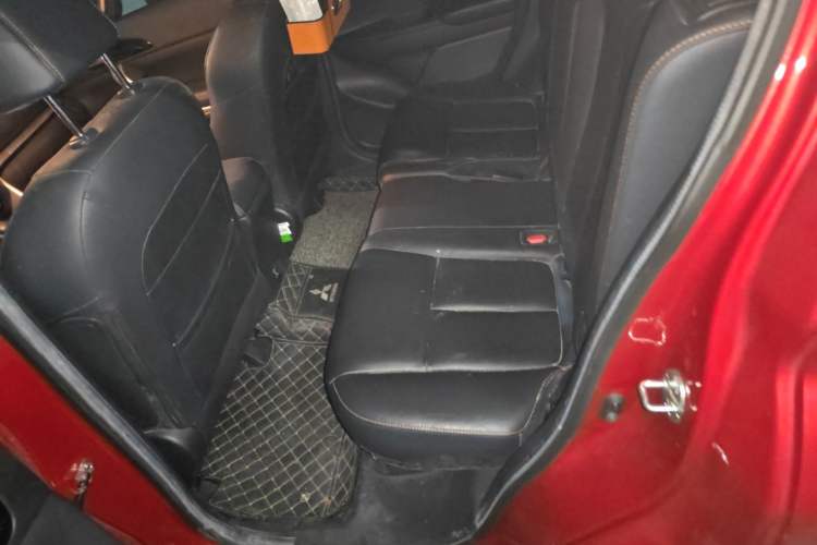Used Mitsubishi Eclipse Cross 2019 1.5T CVT Two-Wheel Drive Dream Edition China VI Standard Left Rear Seat