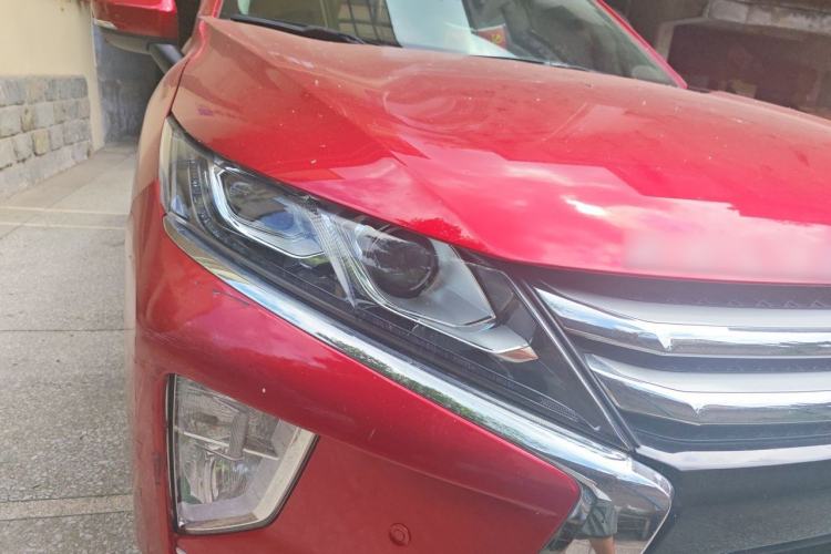 Used Mitsubishi Eclipse Cross 2019 1.5T CVT Two-Wheel Drive Dream Edition China VI Standard Right Front Headlight
