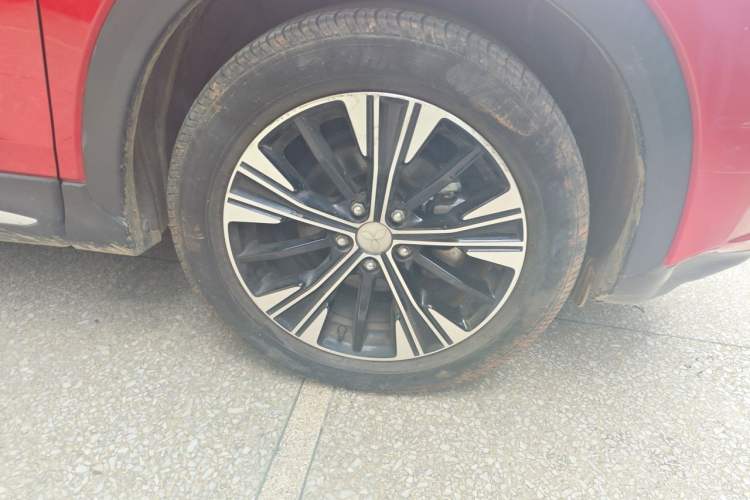 Used Mitsubishi Eclipse Cross 2019 1.5T CVT Two-Wheel Drive Dream Edition China VI Standard Right Front Wheel Hub