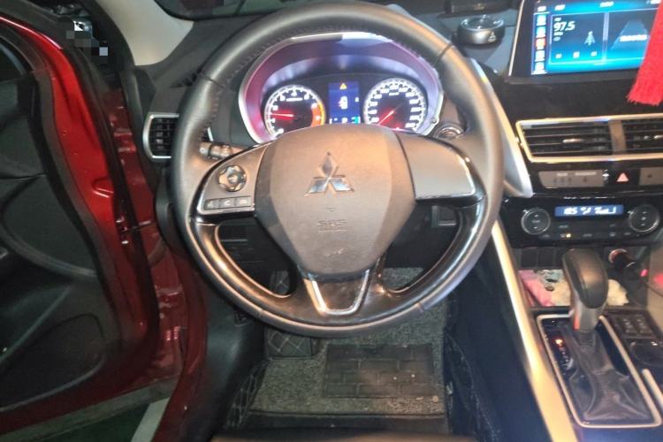 Used Mitsubishi Eclipse Cross 2019 1.5T CVT Two-Wheel Drive Dream Edition China VI Standard Steering Wheel