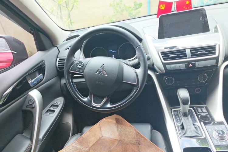 Used Mitsubishi Eclipse Cross 2019 1.5T CVT Two-Wheel Drive Dream Edition China VI Standard Steering Wheel