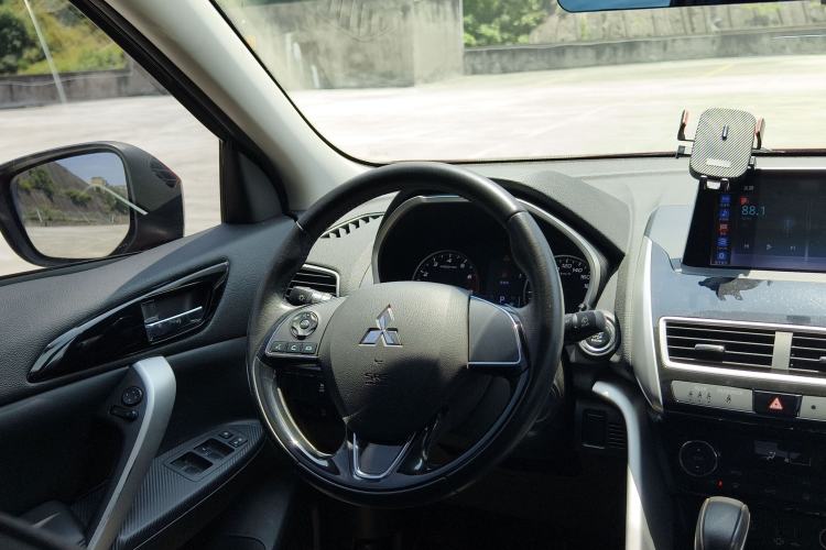 Used Mitsubishi Eclipse Cross 2019 1.5T CVT Two-Wheel Drive Dream Edition China VI Standard Steering Wheel