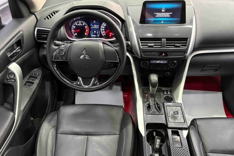 Used Mitsubishi Eclipse Cross 2019 1.5T CVT Two-Wheel Drive Dream Edition China VI Standard Interior 6