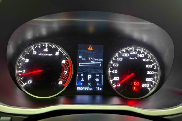 Used Mitsubishi Eclipse Cross 2019 1.5T CVT Two-Wheel Drive Dream Edition China VI Standard Odometer Close Up
