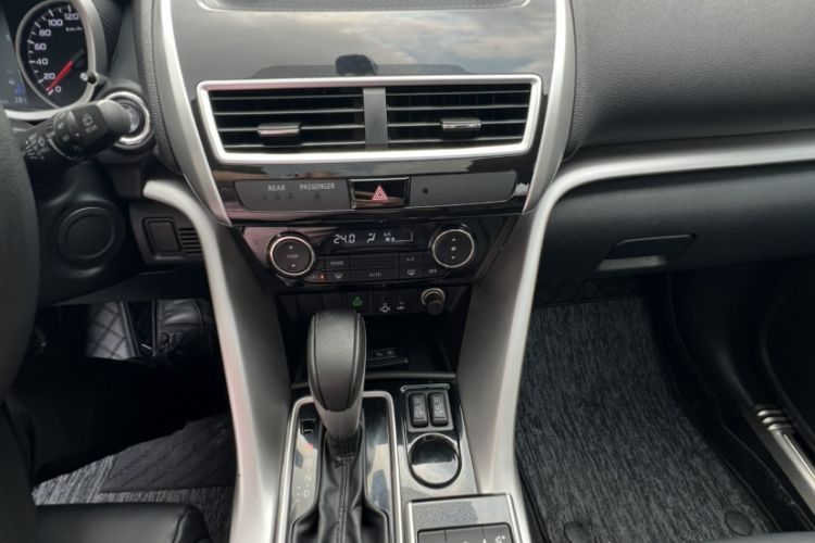 Used Mitsubishi Eclipse Cross 2019 1.5T CVT Two-Wheel Drive Dream Edition China VI Standard Audio And AC Panel