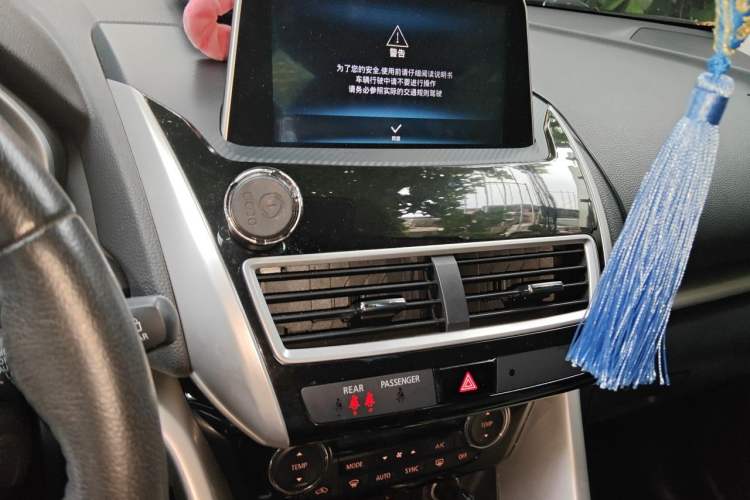 Used Mitsubishi Eclipse Cross 2019 1.5T CVT Two-Wheel Drive Belief Edition China VI Standard Audio And AC Panel