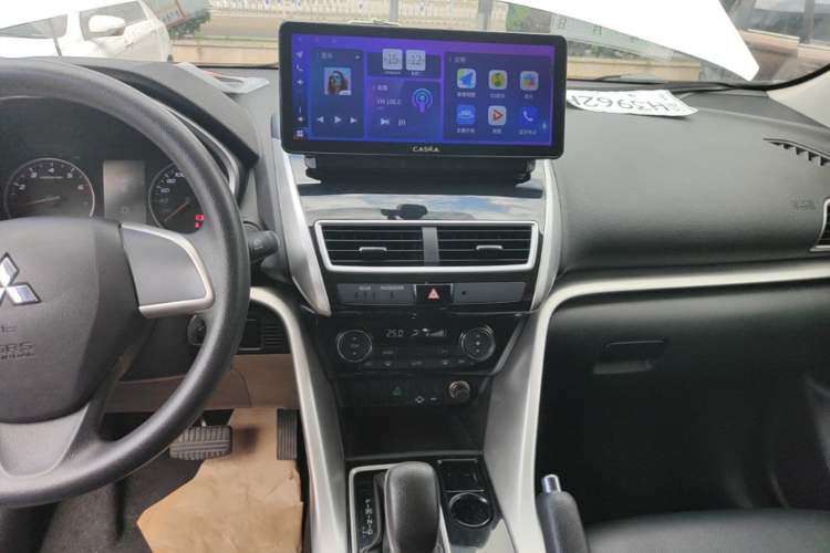 Used Mitsubishi Eclipse Cross 2019 1.5T CVT Two-Wheel Drive Fearless Edition China VI Standard Audio And AC Panel