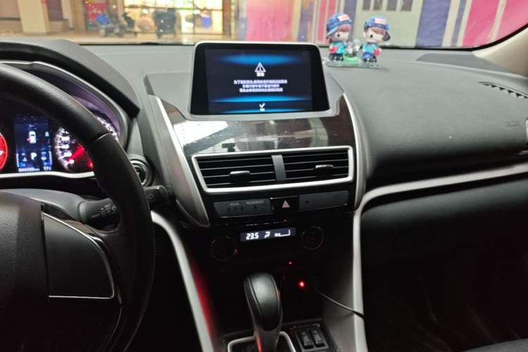 Used Mitsubishi Eclipse Cross 2019 1.5T CVT Two-Wheel Drive Dream Edition China VI Standard Audio And AC Panel