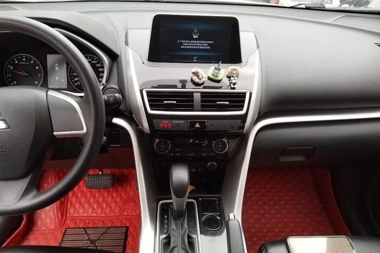 Used Mitsubishi Eclipse Cross 2019 1.5T CVT Two-Wheel Drive Fearless Edition China VI Standard Audio And AC Panel