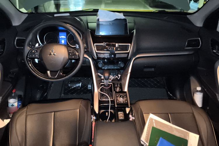 Used Mitsubishi Eclipse Cross 2019 1.5T CVT 4x4 TrueMe Edition China VI Standard Center Console