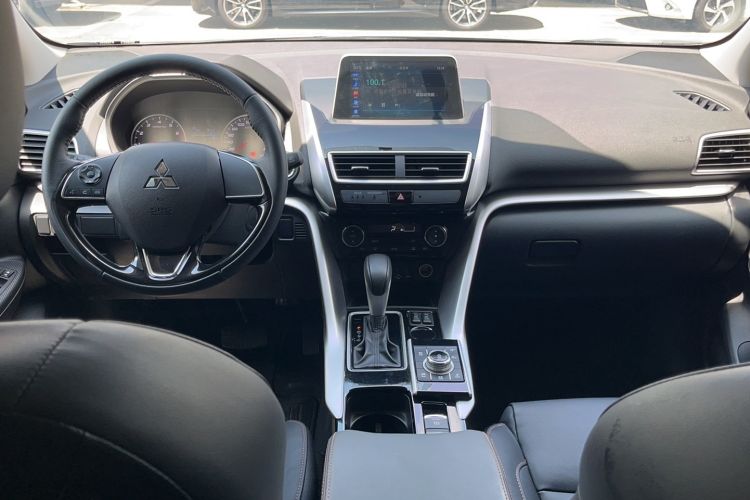 Used Mitsubishi Eclipse Cross 2019 1.5T CVT Two-Wheel Drive Dream Edition China VI Standard Center Console