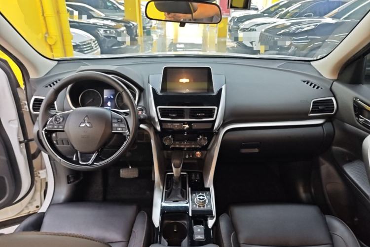 Used Mitsubishi Eclipse Cross 2019 1.5T CVT Two-Wheel Drive Belief Edition China VI Standard Center Console