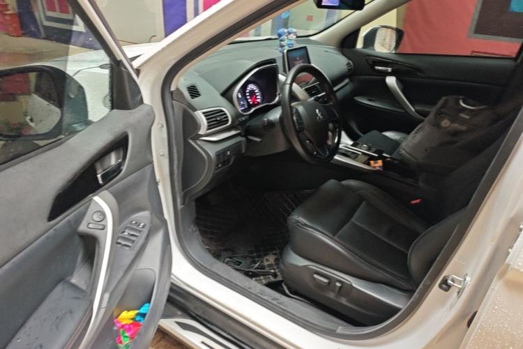 Used Mitsubishi Eclipse Cross 2019 1.5T CVT Two-Wheel Drive Dream Edition China VI Standard Driver Seat