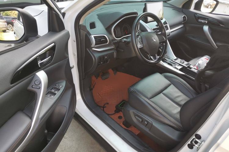 Used Mitsubishi Eclipse Cross 2019 1.5T CVT Two-Wheel Drive Dream Edition China VI Standard Driver Seat