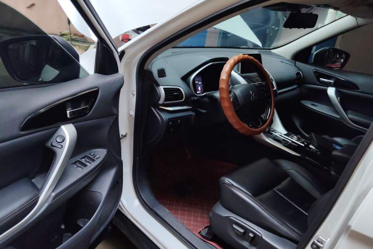 Used Mitsubishi Eclipse Cross 2019 1.5T CVT Two-Wheel Drive Belief Edition China VI Standard Driver Seat