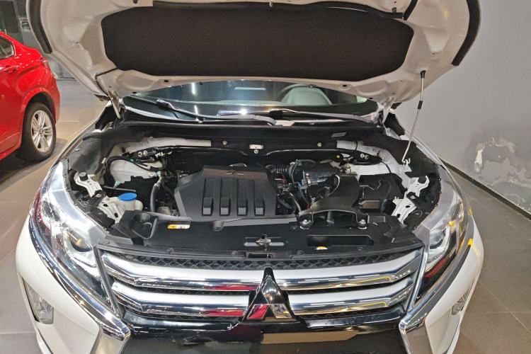 Used Mitsubishi Eclipse Cross 2019 1.5T CVT Two-Wheel Drive Dream Edition China VI Standard Engine Bay