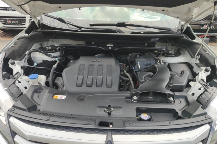 Used Mitsubishi Eclipse Cross 2019 1.5T CVT Two-Wheel Drive Fearless Edition China VI Standard Engine Bay
