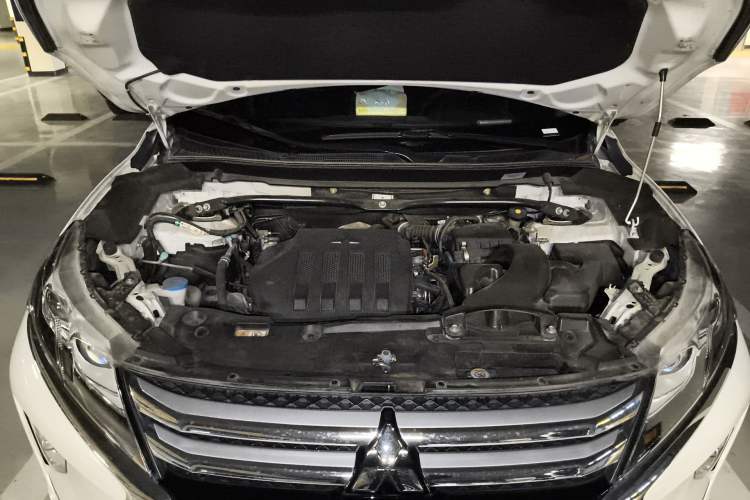 Used Mitsubishi Eclipse Cross 2019 1.5T CVT 4x4 TrueMe Edition China VI Standard Engine Bay