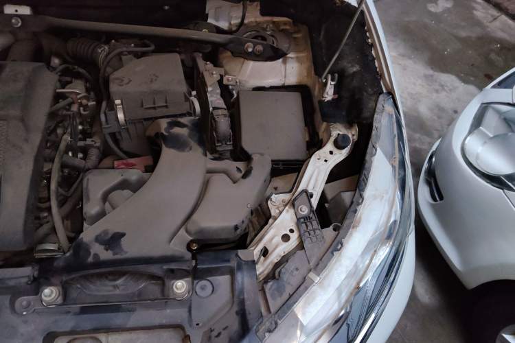 Used Mitsubishi Eclipse Cross 2019 1.5T CVT Two-Wheel Drive Belief Edition China VI Standard Engine Bay Left