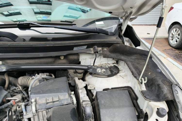 Used Mitsubishi Eclipse Cross 2019 1.5T CVT Two-Wheel Drive Belief Edition China VI Standard Engine Bay Left