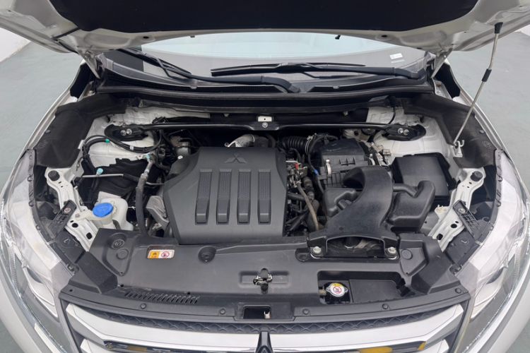 Used Mitsubishi Eclipse Cross 2019 1.5T CVT Two-Wheel Drive Belief Edition China VI Standard Engine Bay