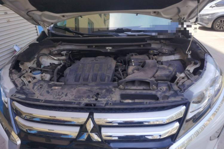 Used Mitsubishi Eclipse Cross 2019 1.5T CVT Two-Wheel Drive Dream Edition China VI Standard Engine Bay