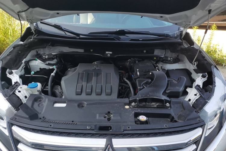 Used Mitsubishi Eclipse Cross 2019 1.5T CVT Two-Wheel Drive Dream Edition China VI Standard Engine Bay