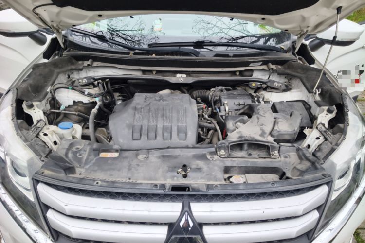 Used Mitsubishi Eclipse Cross 2019 1.5T CVT Two-Wheel Drive Fearless Edition China VI Standard Engine Bay