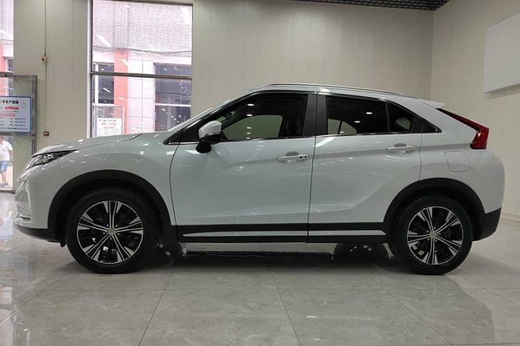 Used Mitsubishi Eclipse Cross 2019 1.5T CVT Two-Wheel Drive Dream Edition China VI Standard Exterior 3