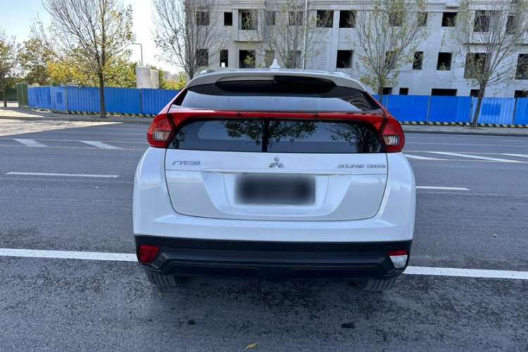 Used Mitsubishi Eclipse Cross 2019 1.5T CVT Two-Wheel Drive Fearless Edition China VI Standard Exterior 4