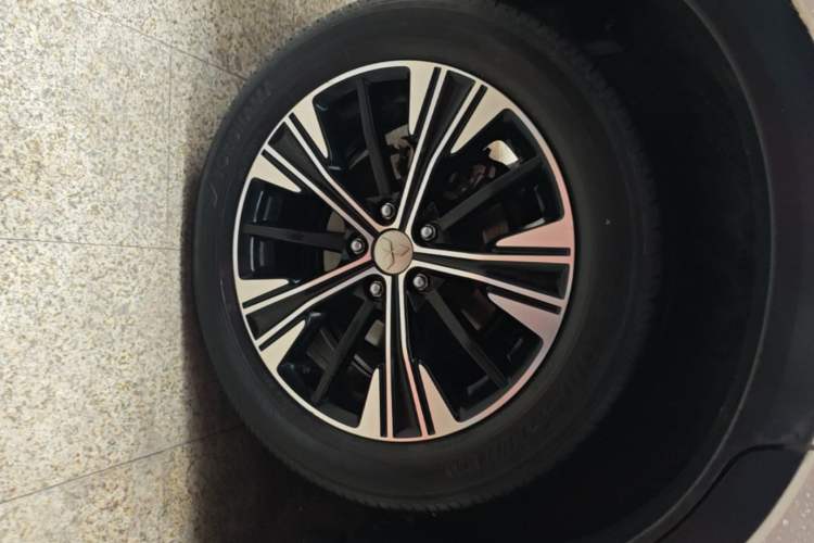 Used Mitsubishi Eclipse Cross 2019 1.5T CVT Two-Wheel Drive Dream Edition China VI Standard Exterior 5